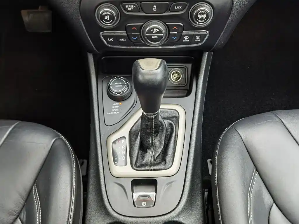 Jeep Cherokee (Import) 2014 2014 2.4L Luxury