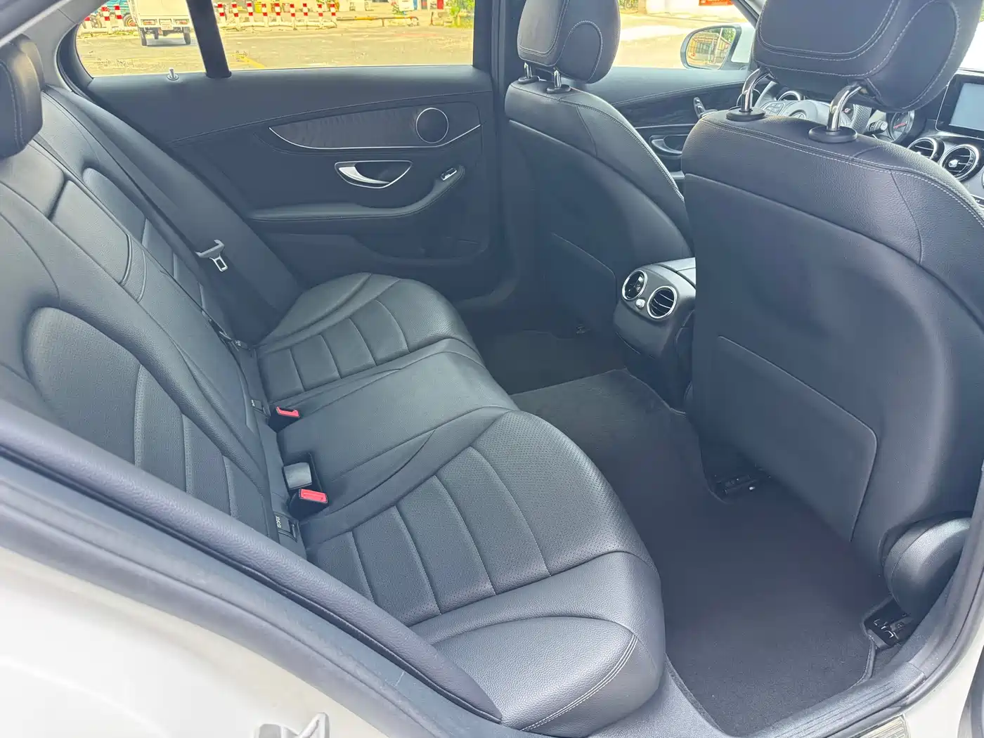 Mercedes-Benz C-Class 2015 Facelift C 180 L Sport фото 12