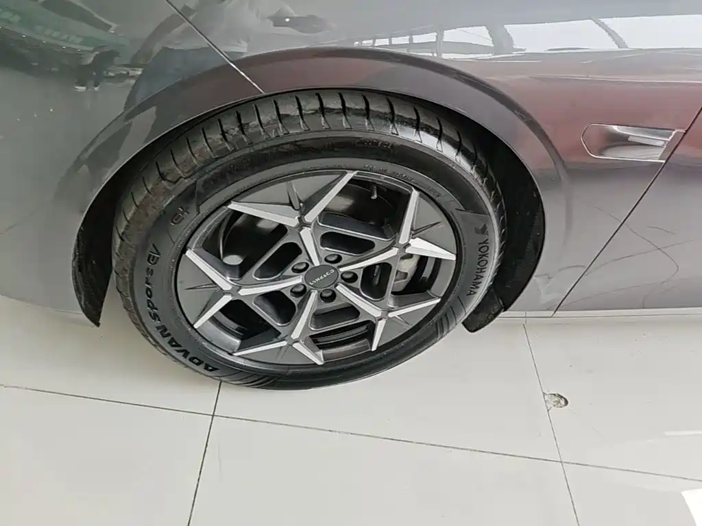 Lynk & Co Z10 2026 2025 71kWh 602km RWD Pro