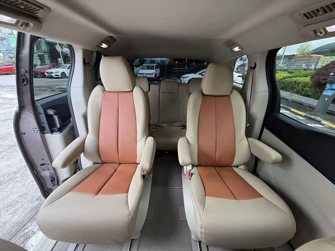 Buick GL8 2014 2.4L CT Luxury Business Comfort фото 13