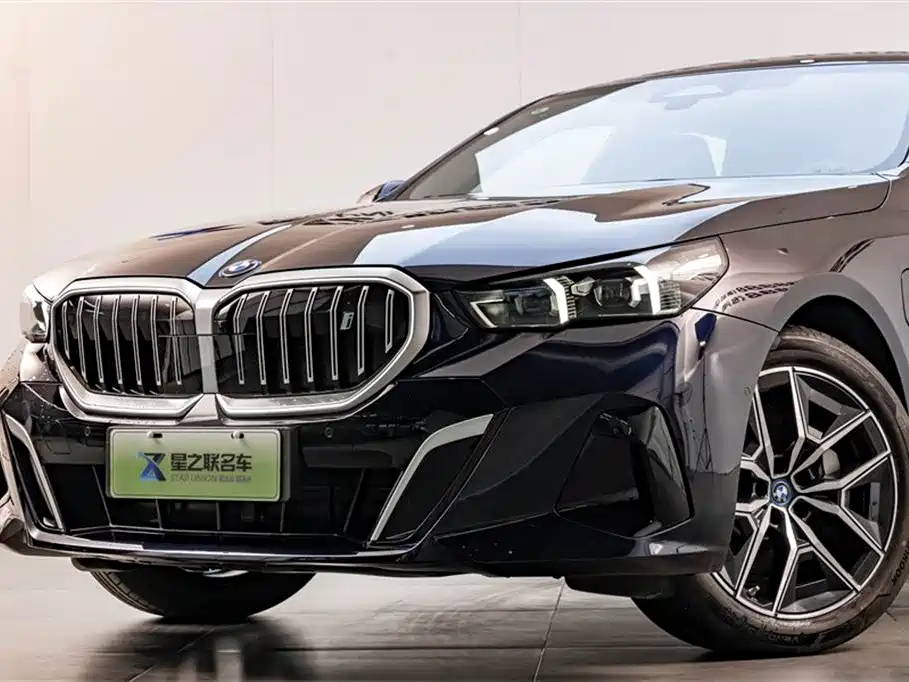 BMW I5