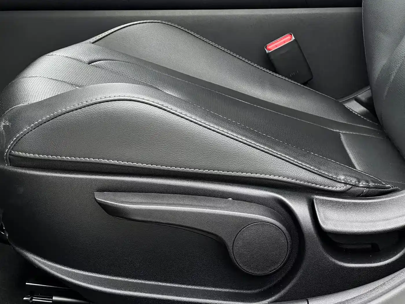 Hyundai Elantra 2022 1.5L CVT GLX Elite Edition фото 19