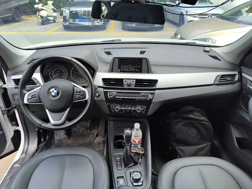 Фото 10 - BMW X1