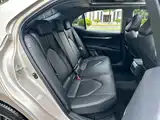 Фото 25 - Toyota Camry
