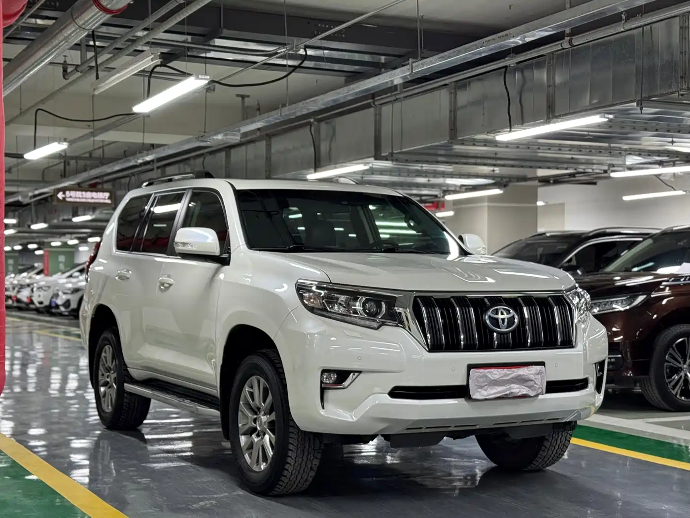 Toyota Prado 2018 3.5L Automatic TX-L NAVI Rear-mounted Spare Tire фото 3