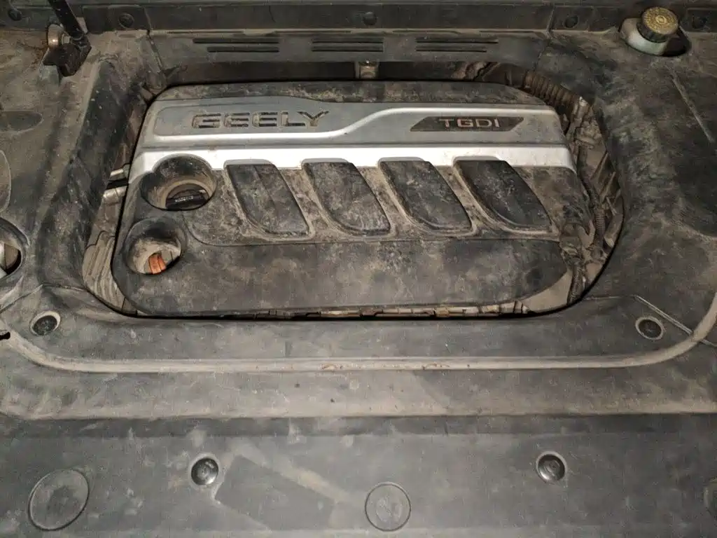 Фото 11 - Geely Atlas