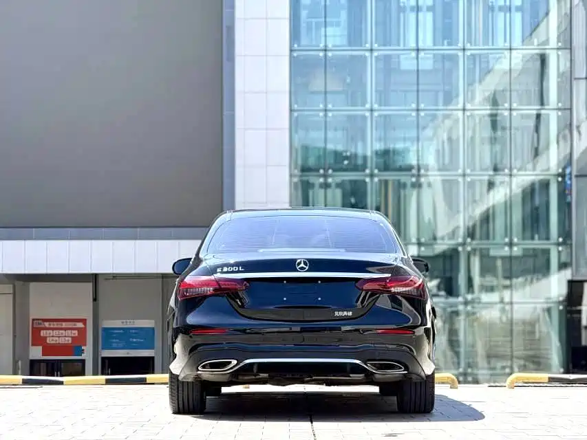 Mercedes-Benz E-Class 2023 E 300 L Sport Fashion фото 14