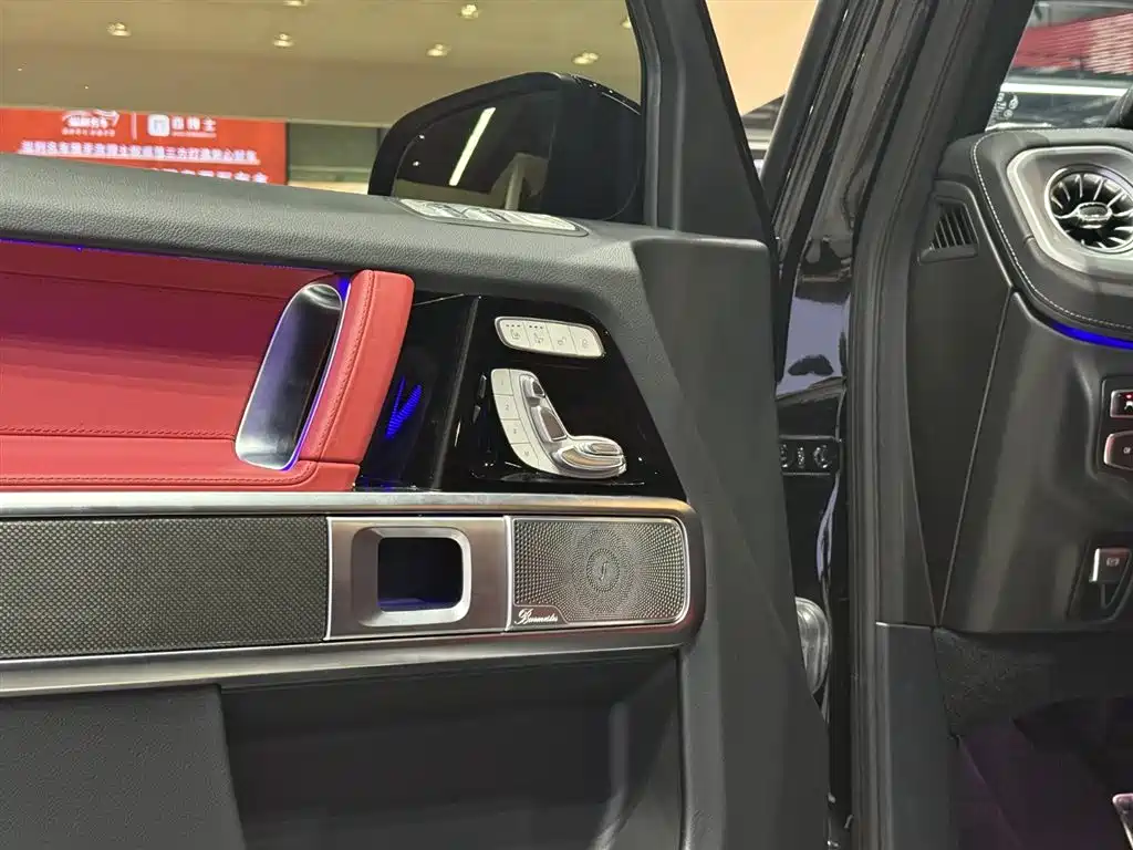 Mercedes-Benz G-Class 2024 G 500 фото 7