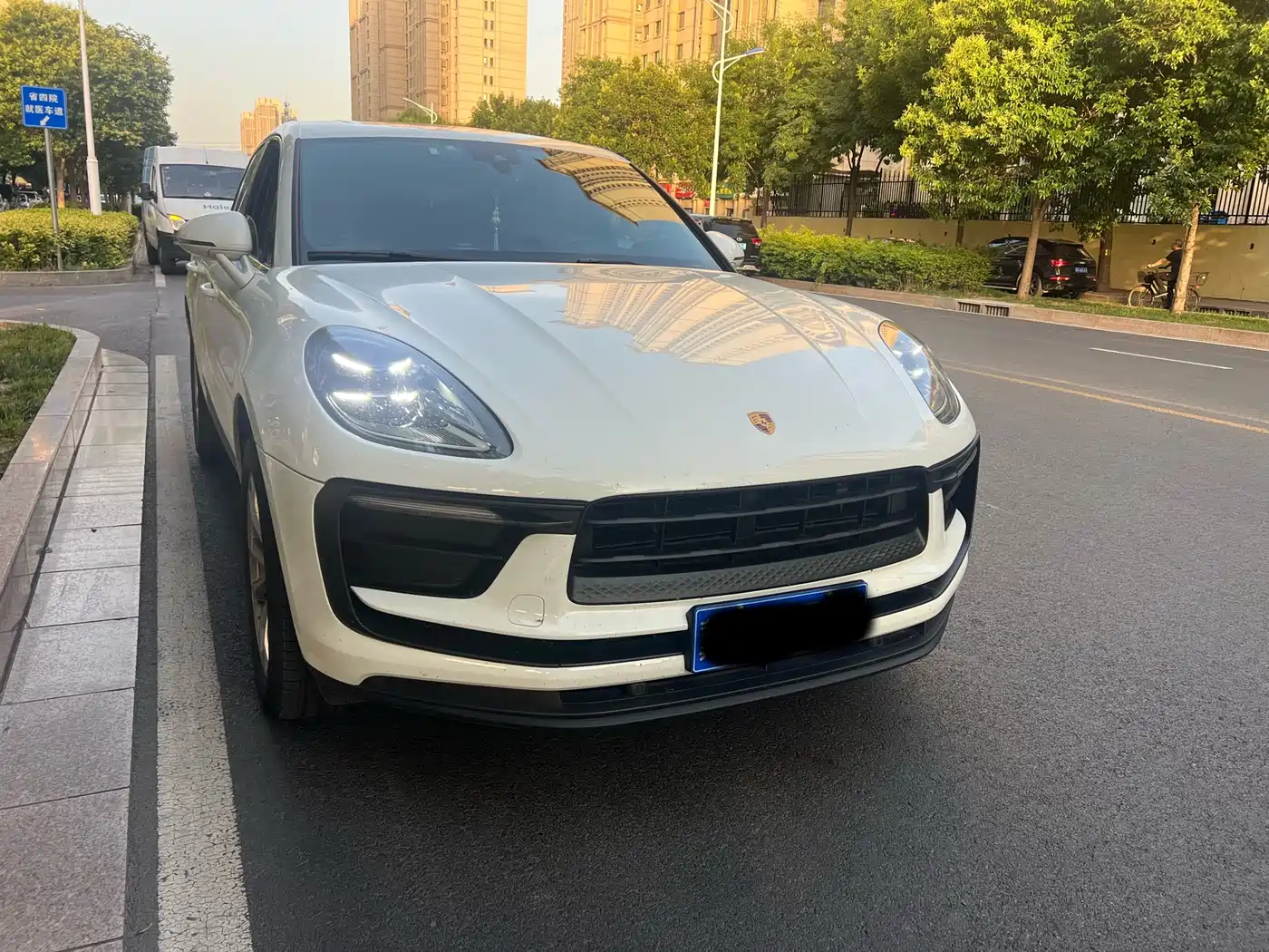 Porsche Macan 2022 Macan 2.0T фото 2