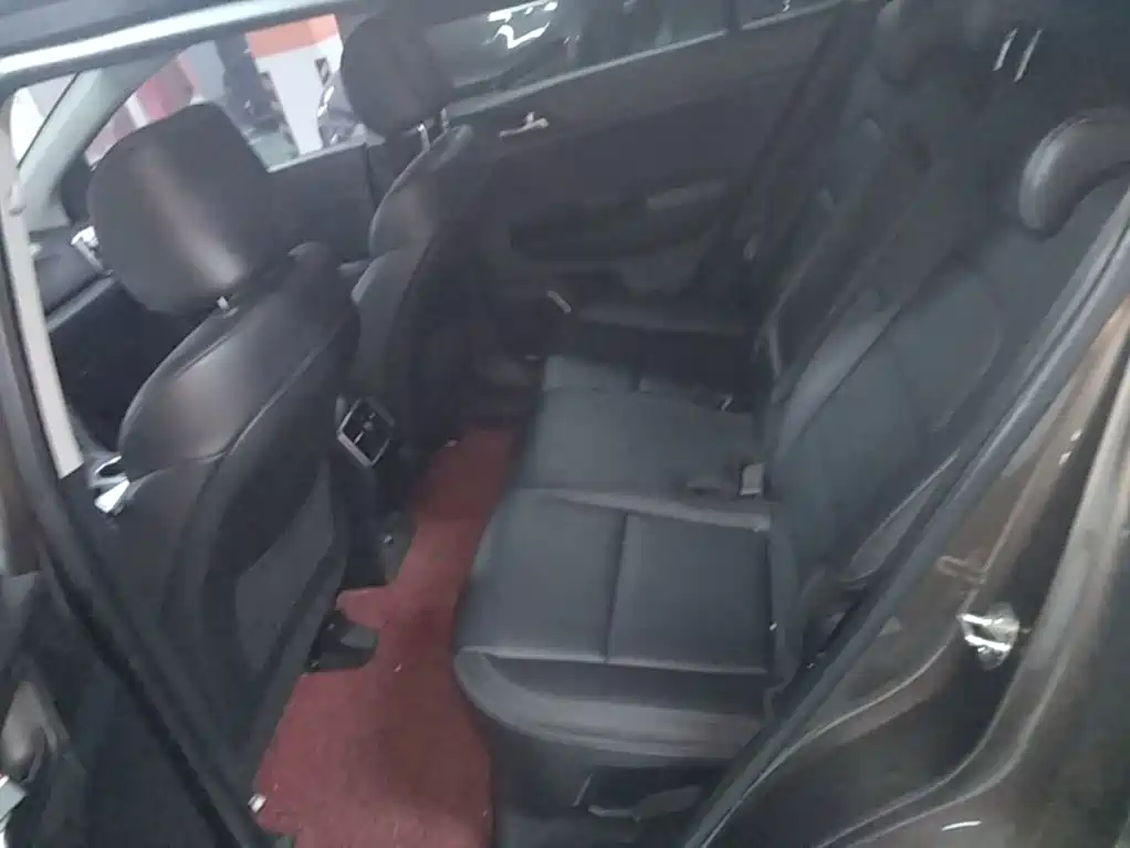 Photo 17 - Kia KX5