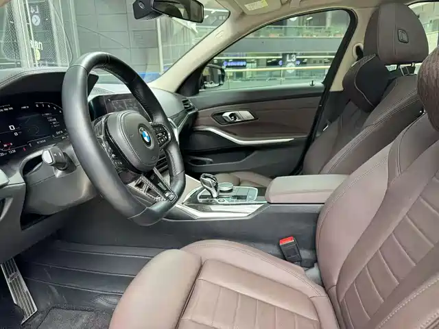 BMW 3 Series 2021 325Li M Sport Package — фото 4