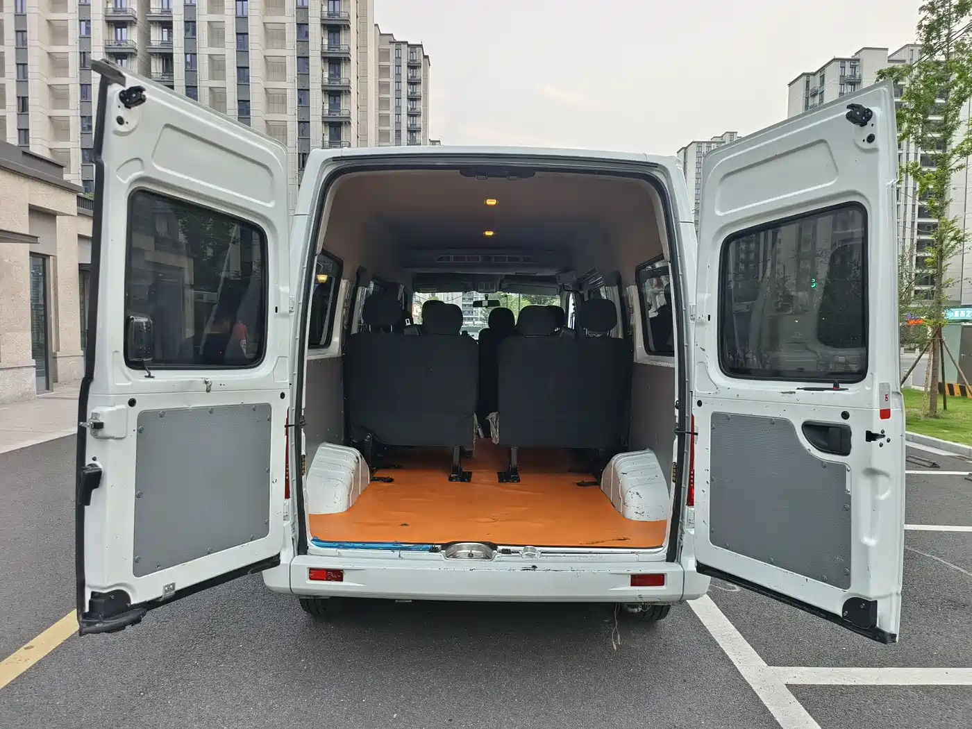 SAIC Maxus Xintu V80 2024 Aoyun 6AMT Long Wheelbase Medium Roof 147Ps 6/7/8/9-seater фото 10