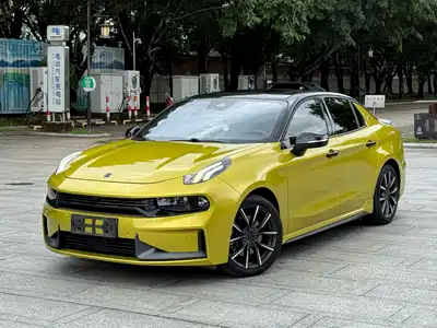 Lynk & Co 03
