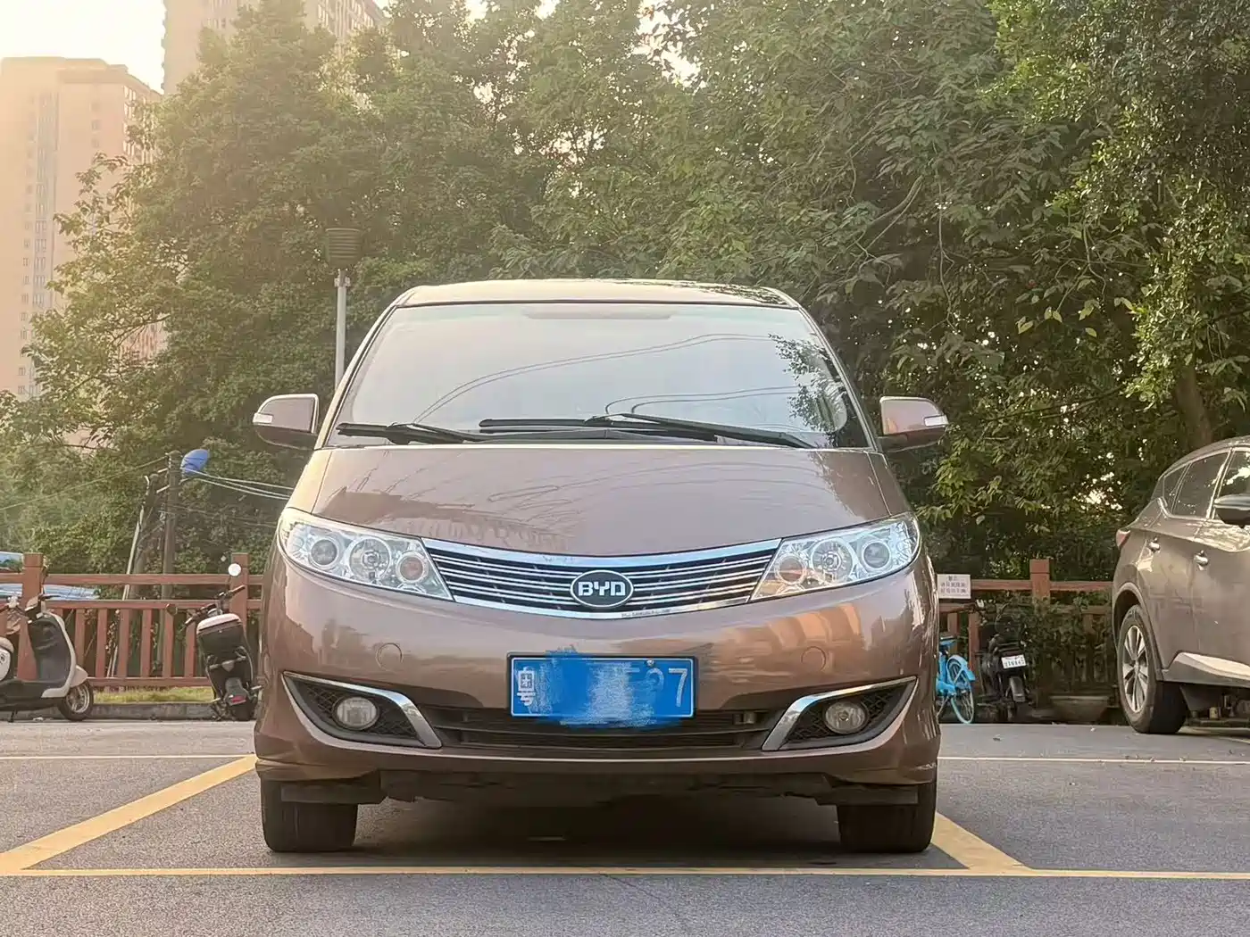 BYD M6 2015 2013 2.0L Manual Comfort