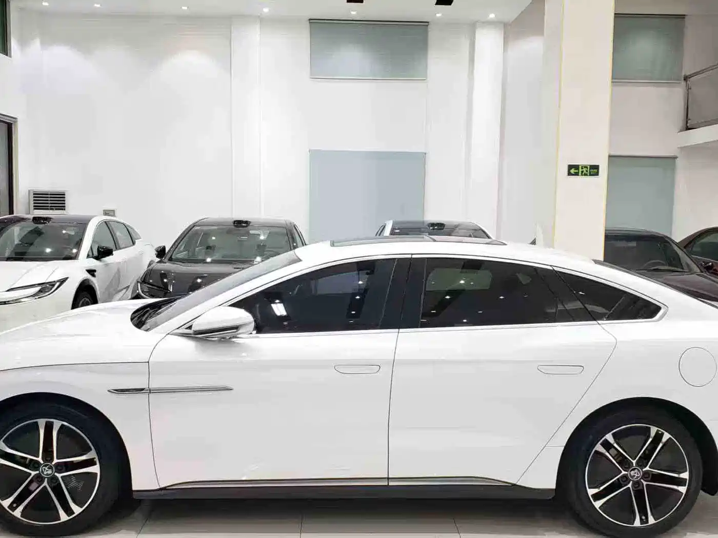 BYD Han 2020 EV Extended Range Premium фото 13