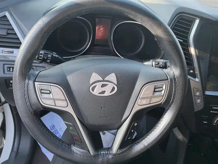 Hyundai Santa Fe 2015 2.0T Automatic 2WD Smart 5-Seater фото 15