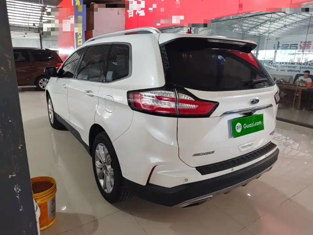 Фото 5 - Ford Edge