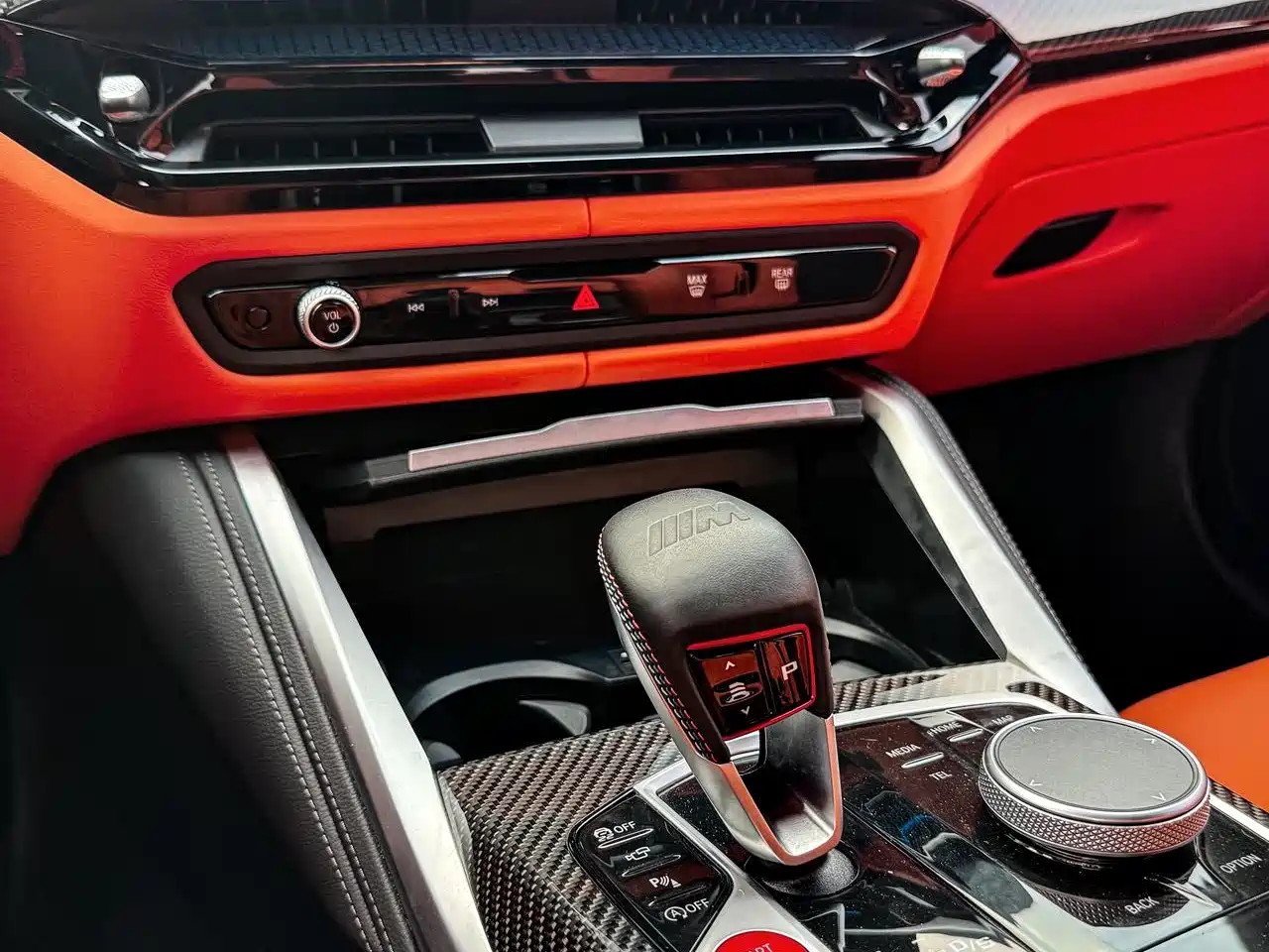BMW M3 2024 M3 Sedan M xDrive Competition фото 9
