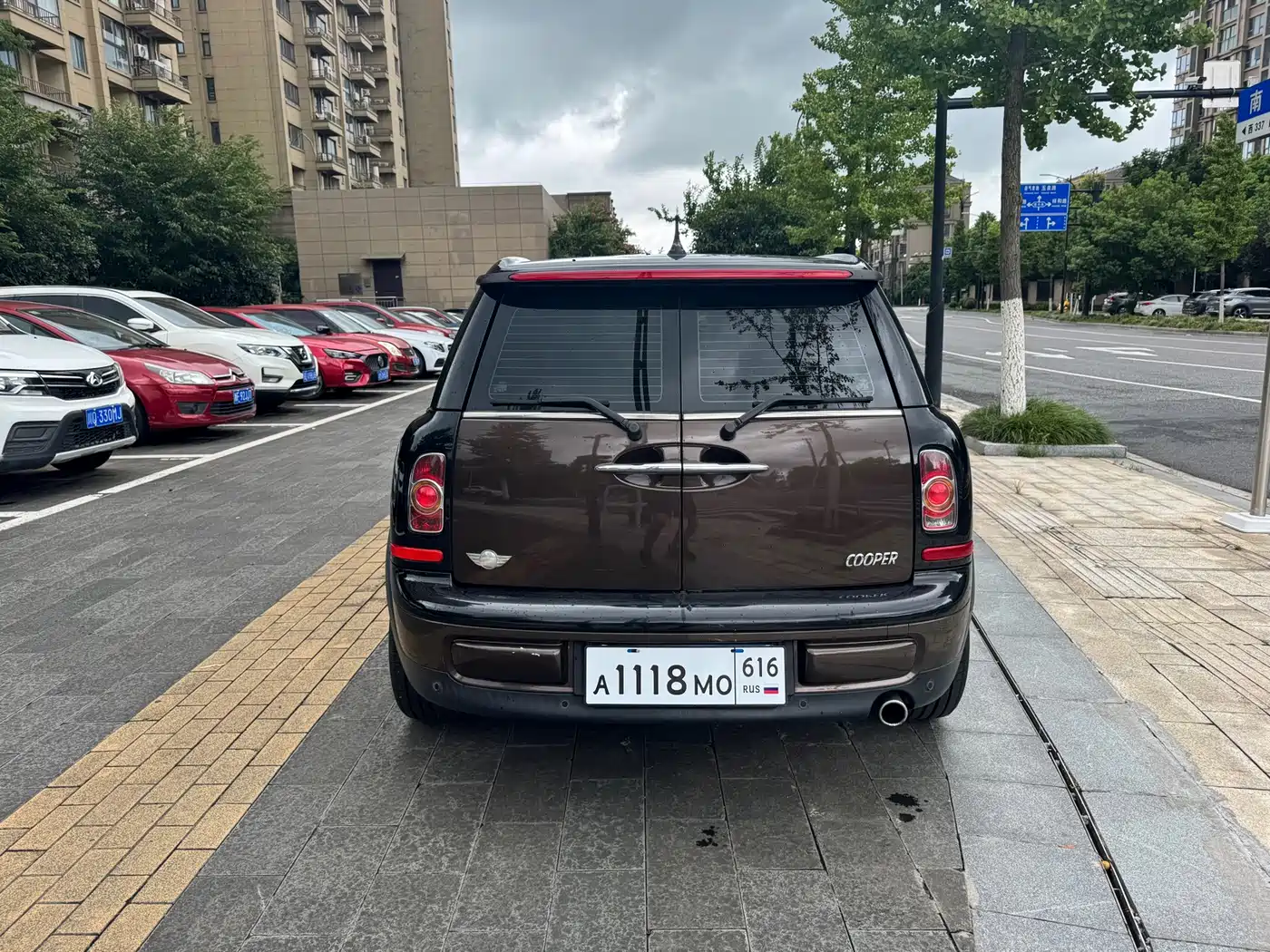 MINI CLUBMAN 2011 2011 1.6L COOPER Fun