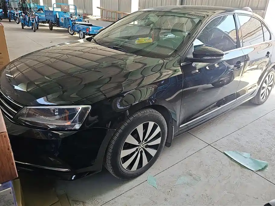 Volkswagen Sagitar 2017 1.6L Automatic Comfort