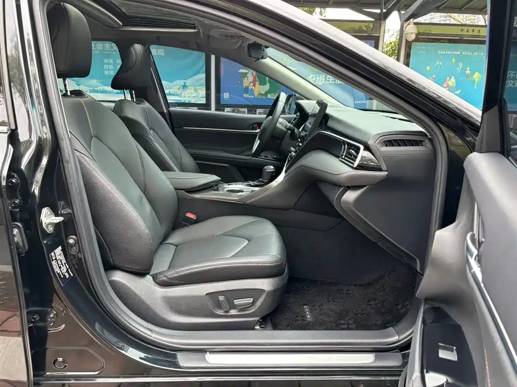 Toyota Camry 2021 2.0G Luxury Edition фото 6