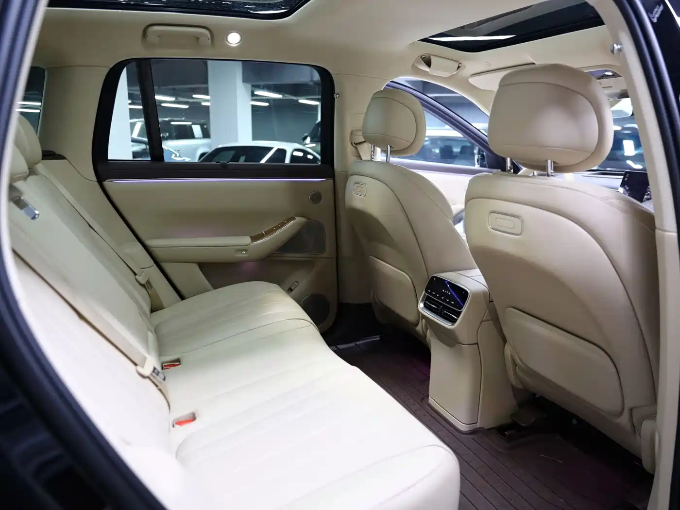 AITO Wenjie AITO M7 2026 Extended Range Max AWD 5-seater фото 20