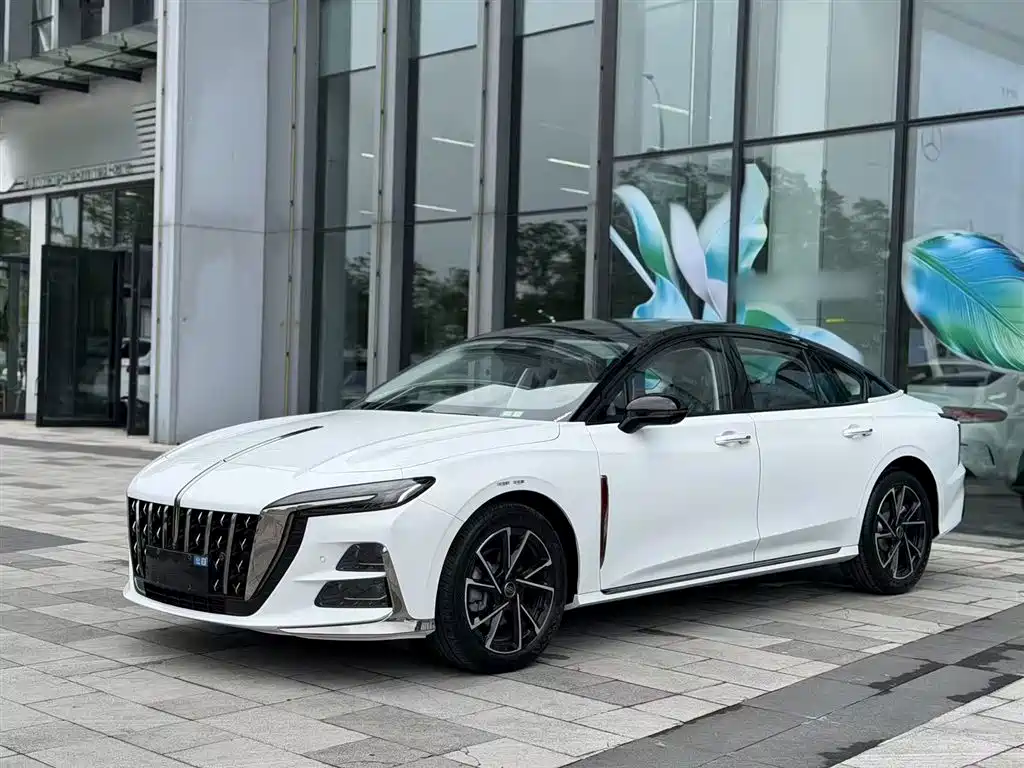 Hongqi H6 2025 Model 2.0T Beauty Edition фото 2