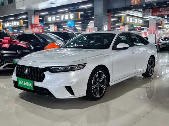 Honda Inspire e:PHEV, Смарт Премиум