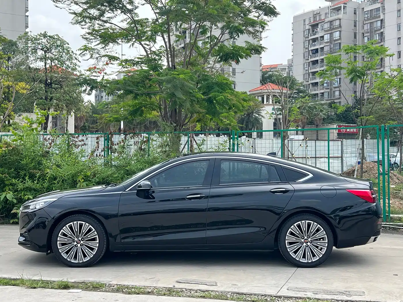 Hongqi H5 2022 Classic 1.5T DCT Flag Rhythm Edition фото 3