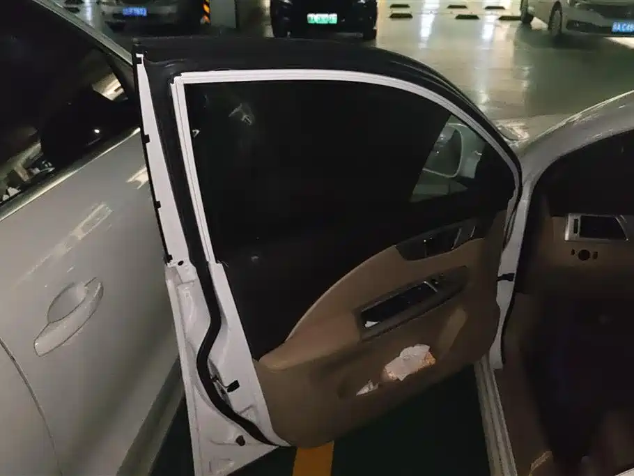 Buick Excelle 2013 1.5L Automatic Classic фото 7