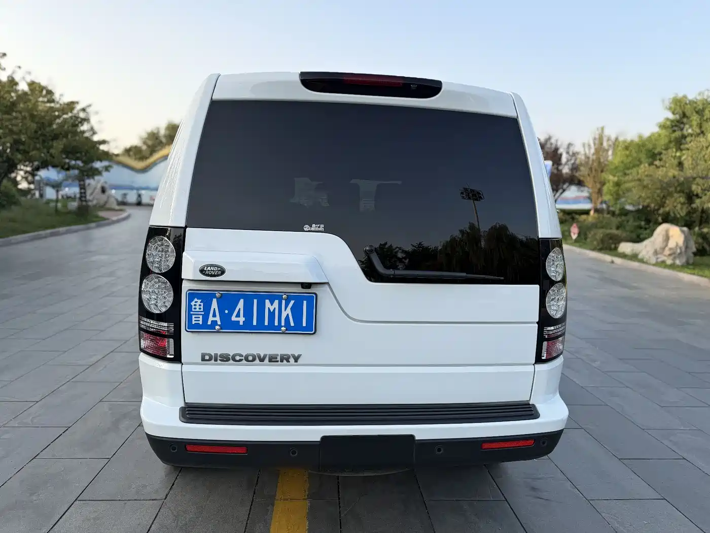 Land Rover Discovery 2015 3.0 SDV6 HSE Diesel фото 12