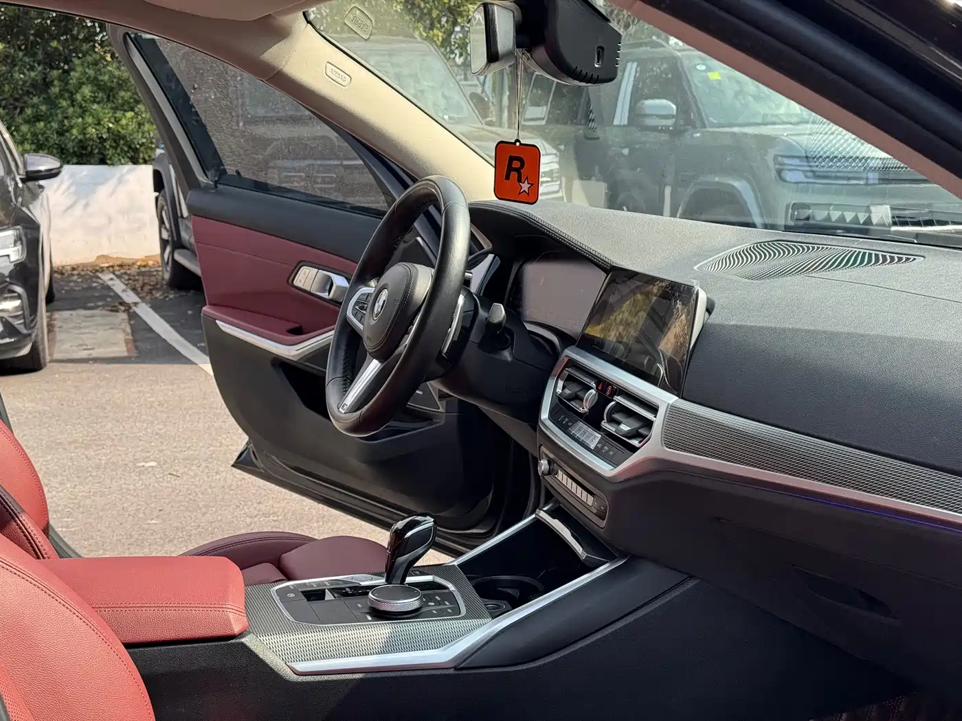 BMW 3 Series 2022 325Li M Sport Shadow Edition фото 17