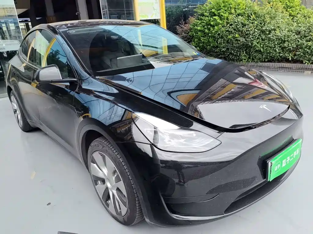 Фото 4 - Tesla Model Y