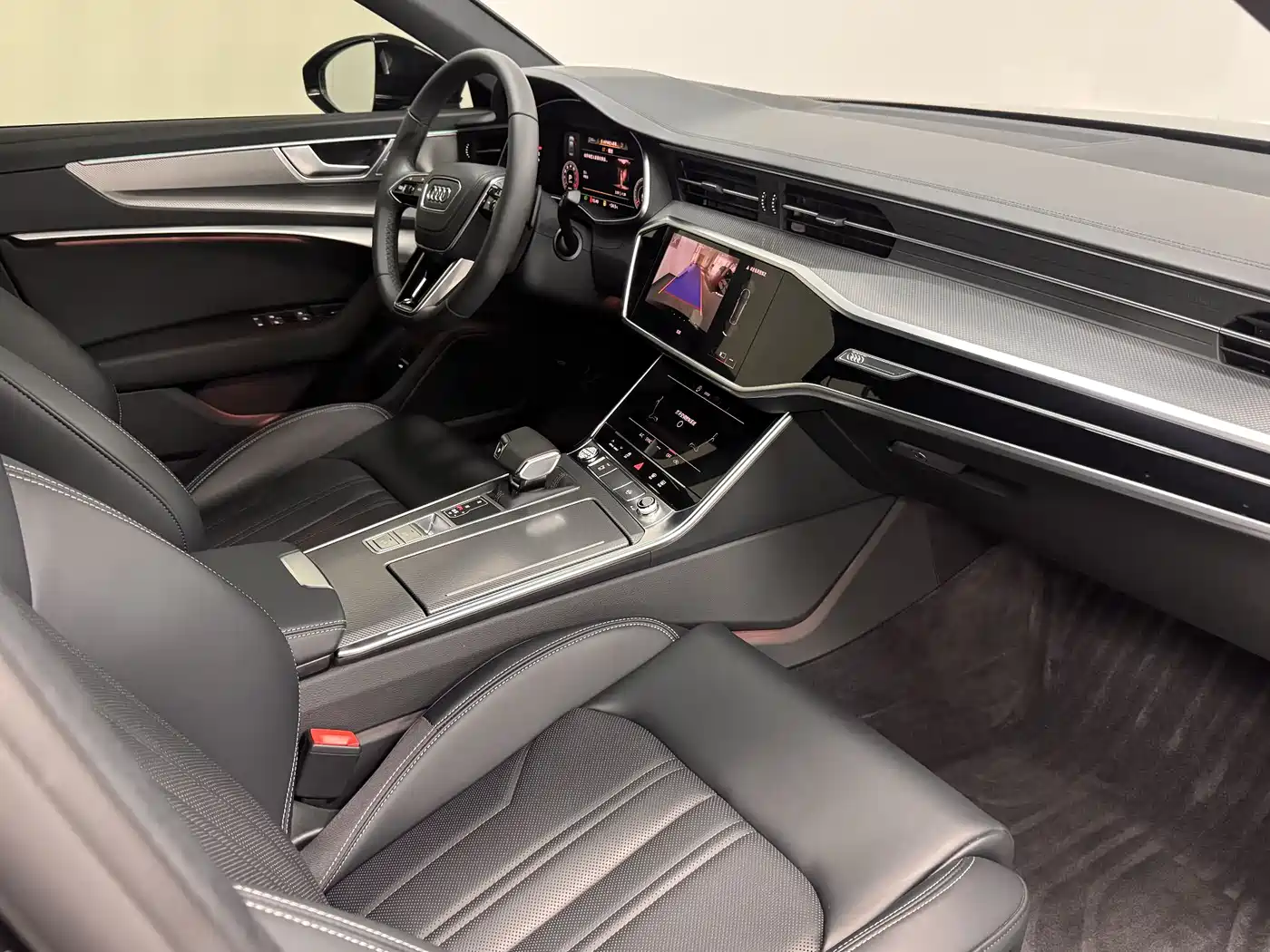 Audi A6L 2025 40 TFSI Luxury Sport фото 12