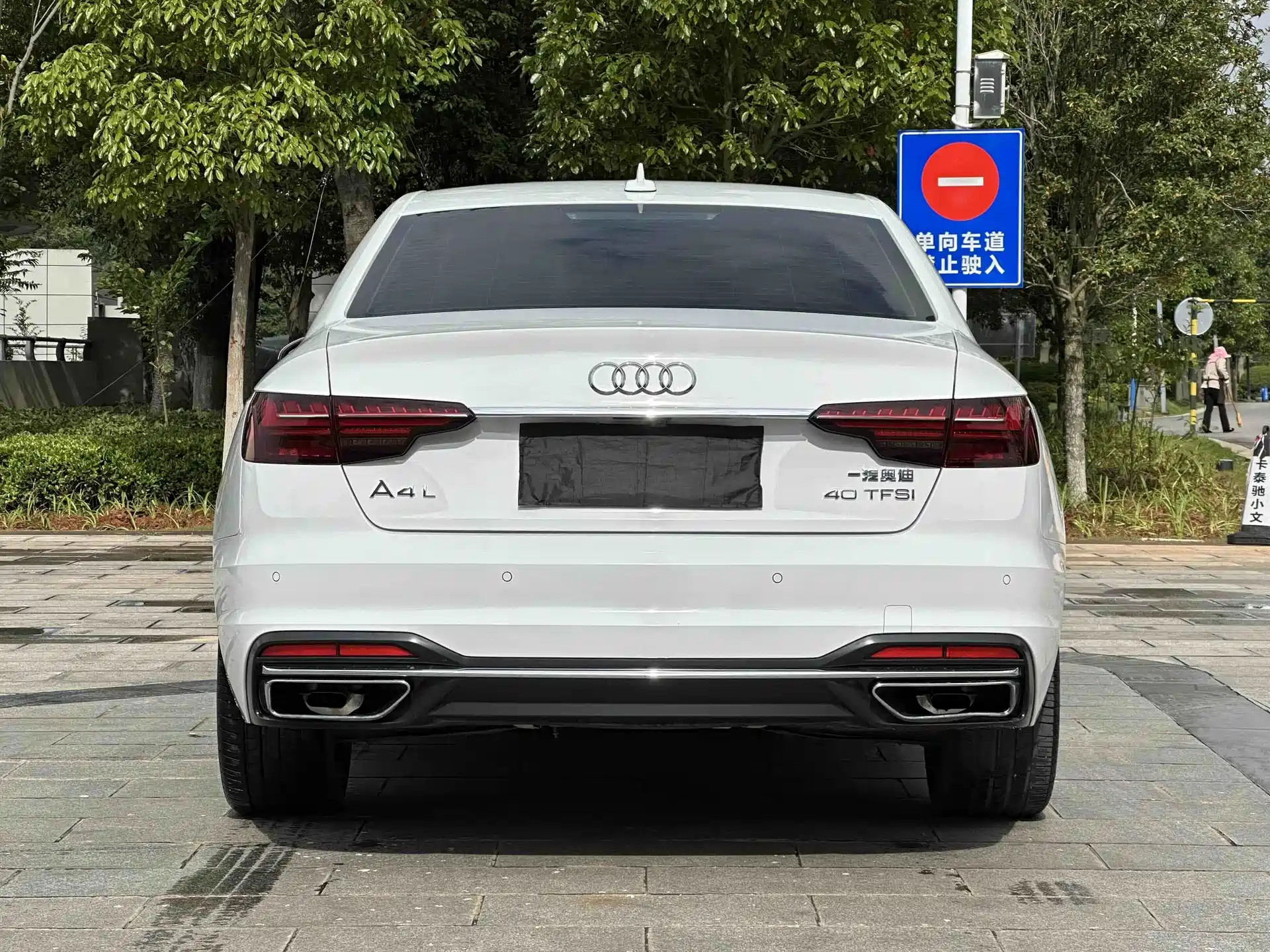 Фото 16 - Audi A4L