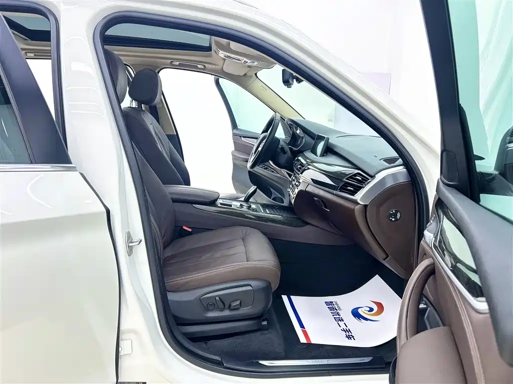BMW X5 (Import) 2014 xDrive35i Leading фото 17
