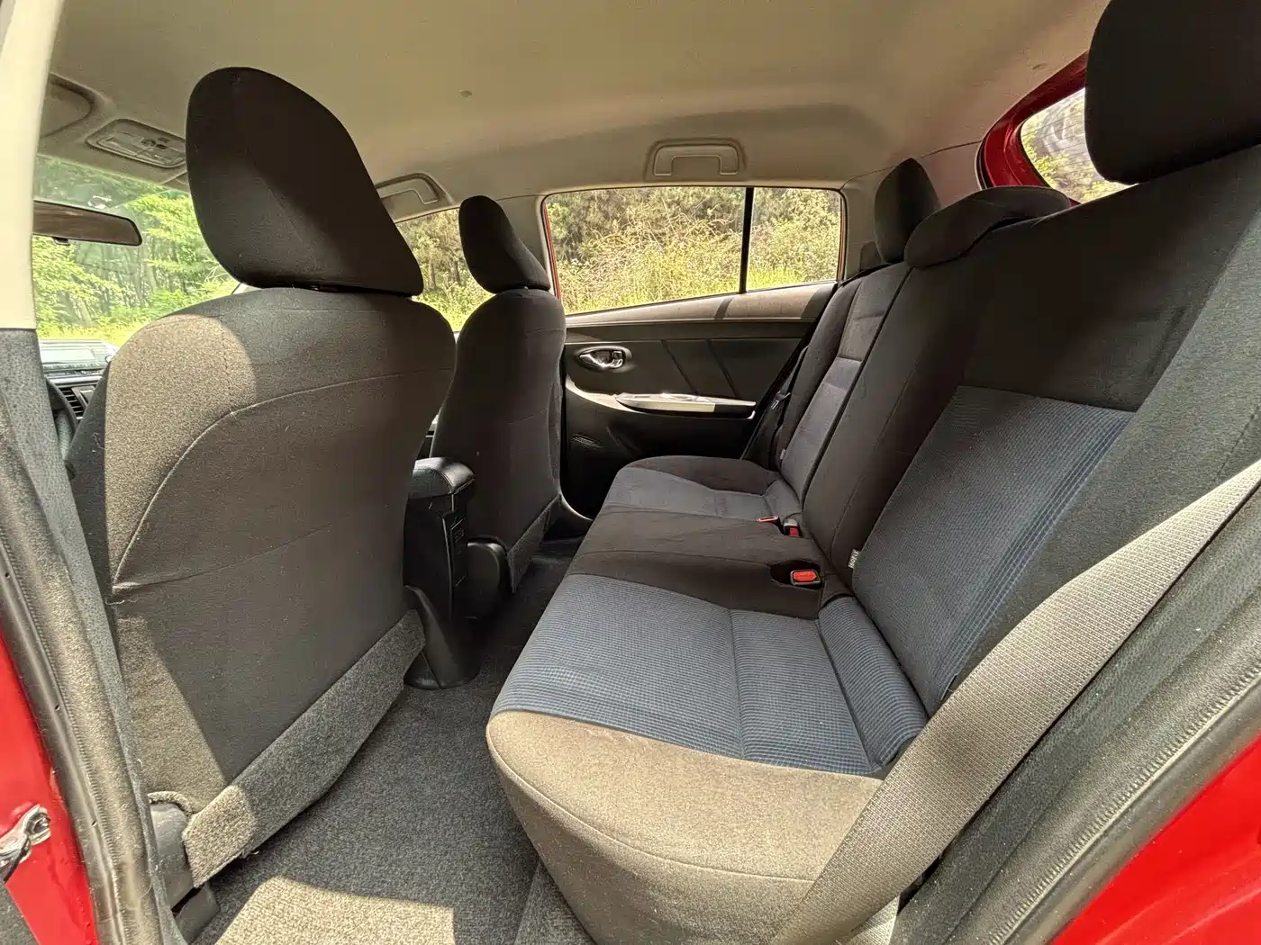 Toyota YARiS L Zhi Xuan 2015 1.5E Auto Charming Edition фото 8