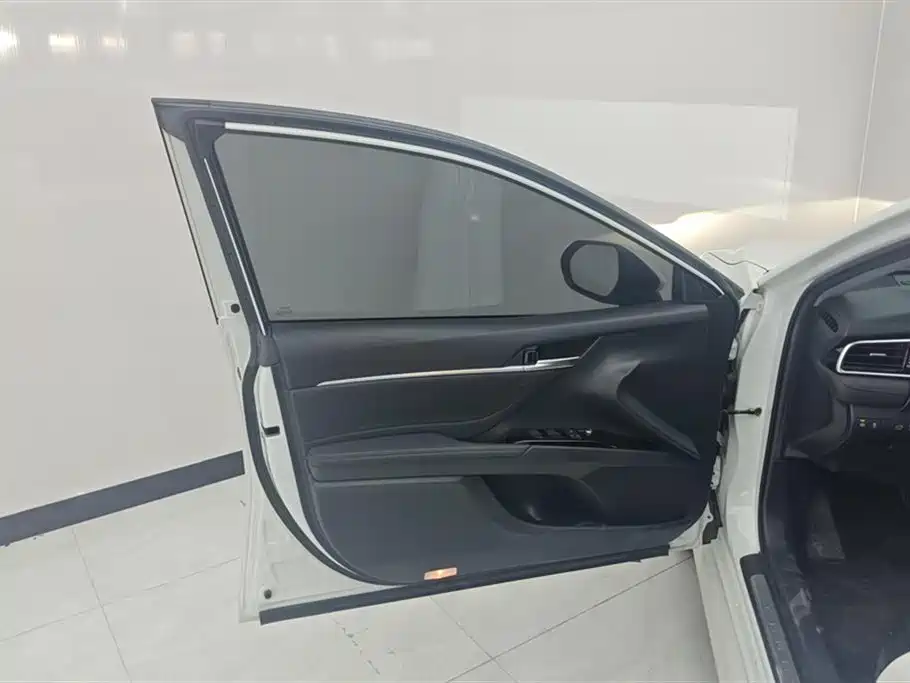 Toyota Camry 2021 2.0G Luxury Edition фото 7