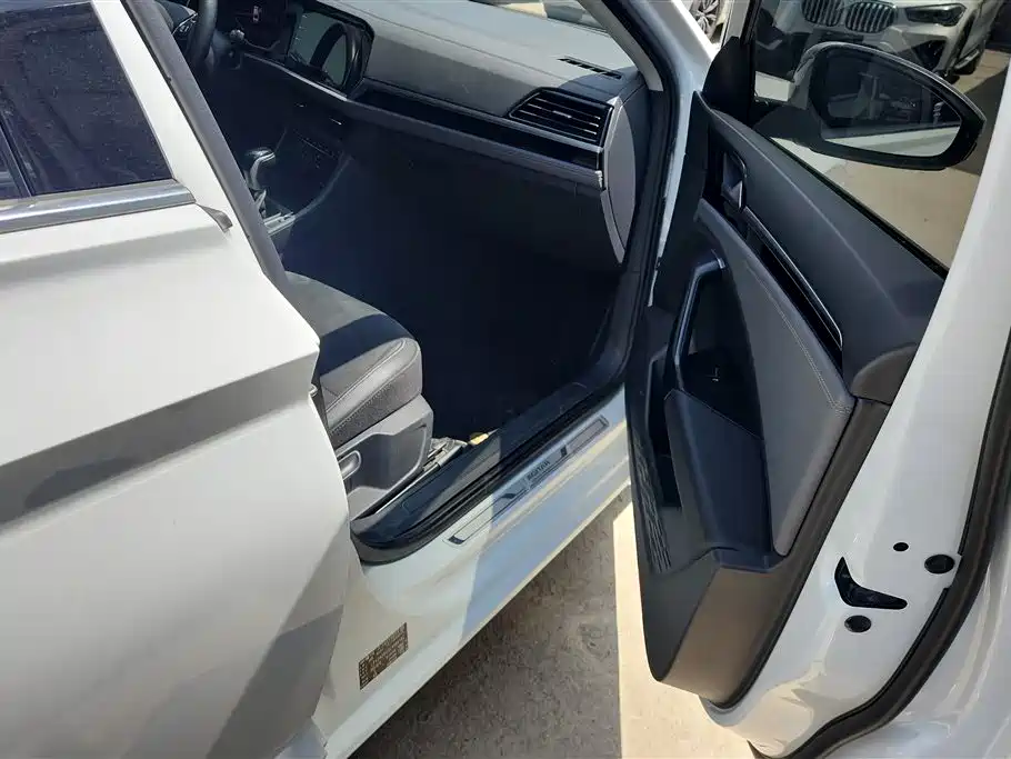 Volkswagen Sagitar 2021 280TSI DSG Luxury Smart Connect фото 8