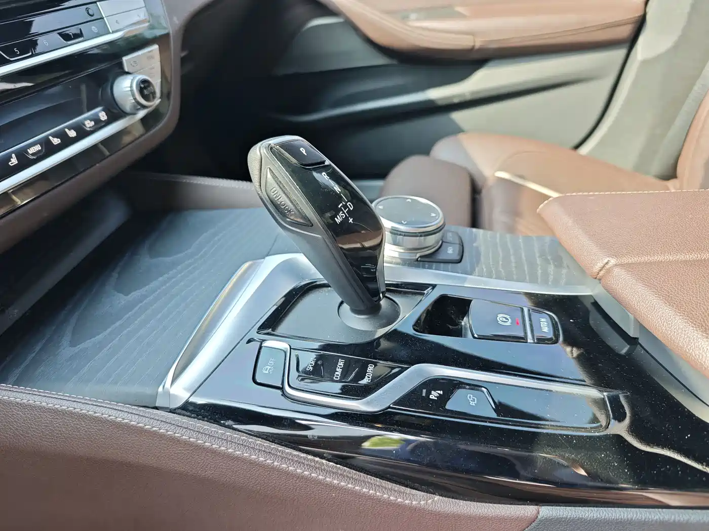 BMW 5 Series 2022 Model Third Facelift 530Li Premium M Sport Package фото 7