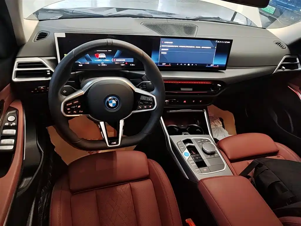 BMW i3 2025 eDrive 35 L фото 10