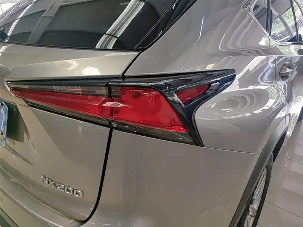 Lexus NX 2018 200 FWD Sharp Edition China VI фото 8