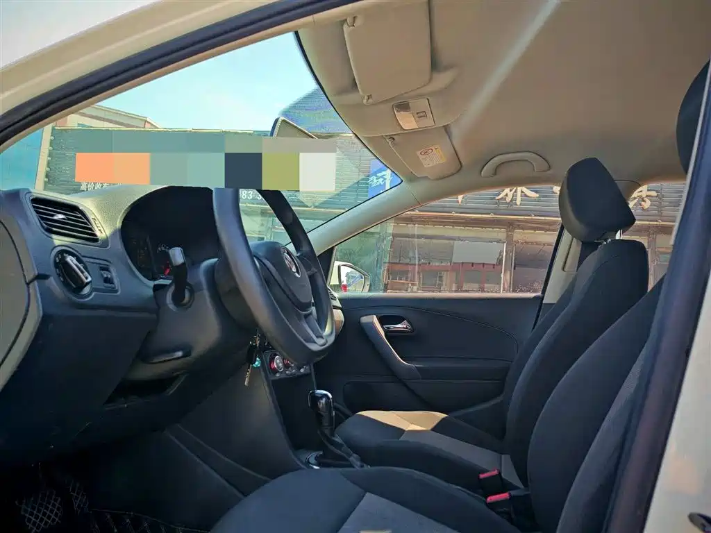 Volkswagen Polo 2018 1.5L Auto Comfort фото 4