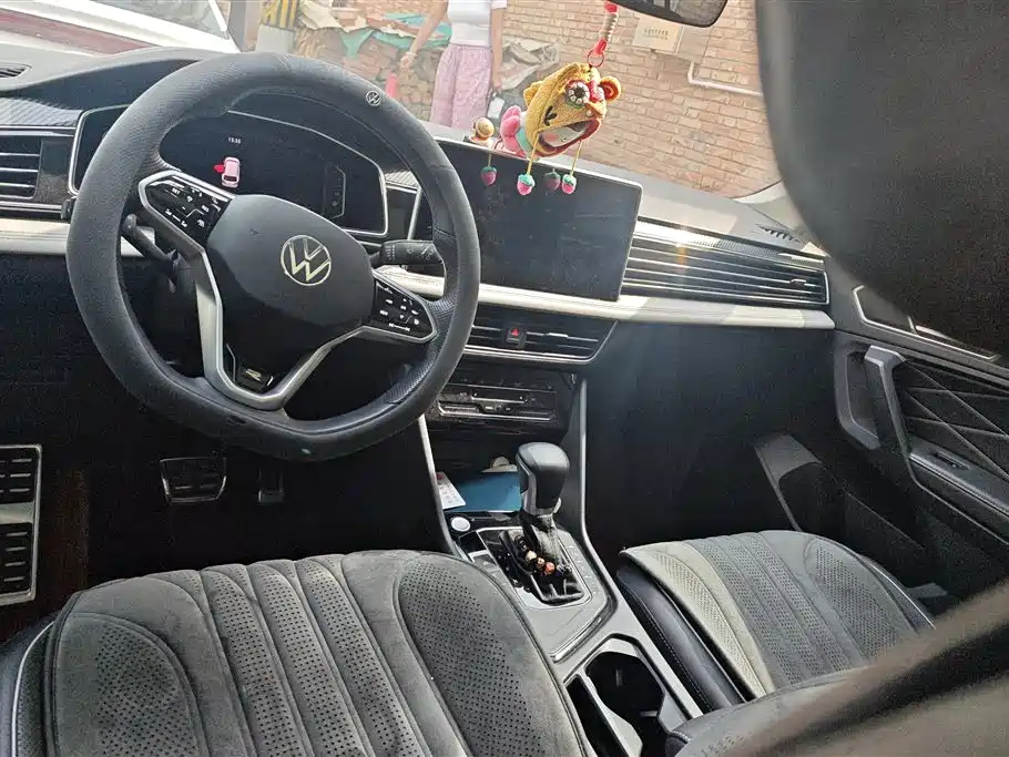 Volkswagen Tiguan L 2023 Facelift 330TSI Auto FWD R-Line Premium фото 11