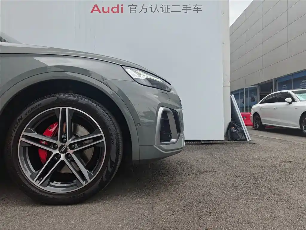 Audi SQ5 2021 3.0 TFSI quattro фото 19