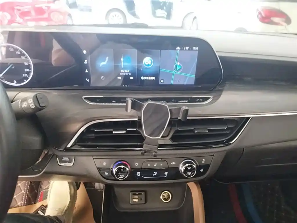 Buick GL6 2021 323T Mild Hybrid Connected Luxury фото 13