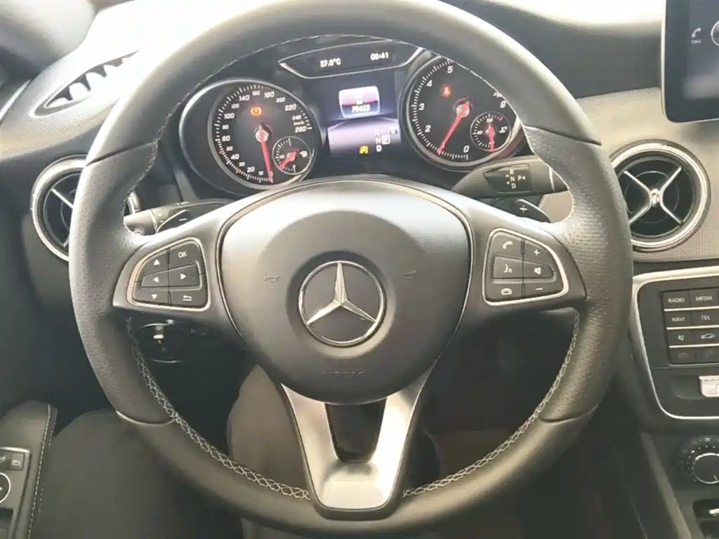 Mercedes-Benz CLA (Import) 2017 Facelift CLA 200 Dynamic фото 11