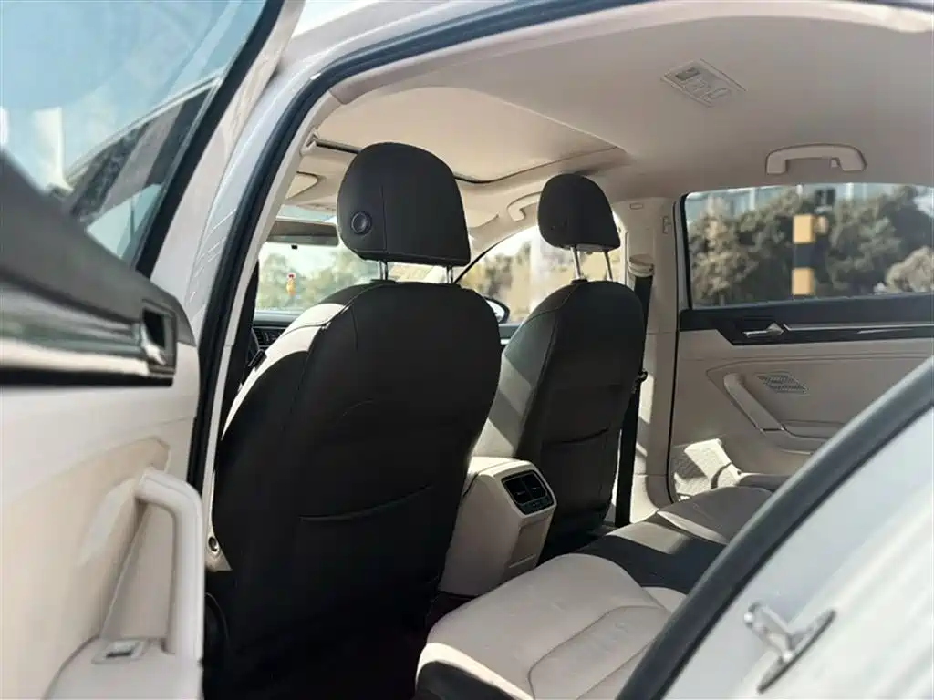 Volkswagen Lamando 2015 280TSI DSG Comfort фото 23