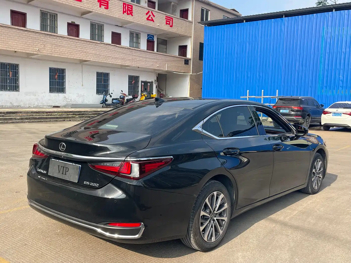 Lexus ES 2022 200 Luxury Edition фото 5
