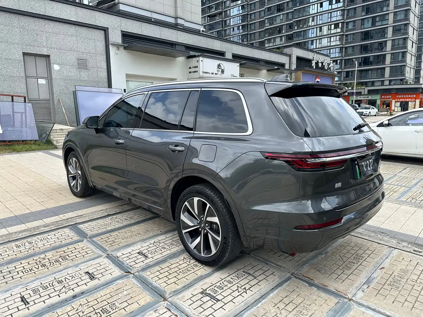 Li Auto Li ONE 2023 2021 Extended Range 6-Seater
